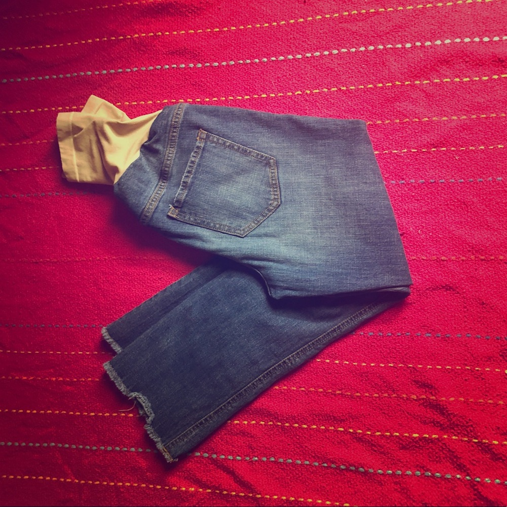 Mimi Maternity distressed cropped jean